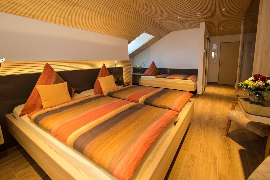 Hotel Garni Jaegerhof ジクマリンゲン 部屋 写真