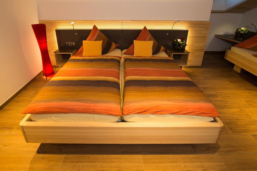 Hotel Garni Jaegerhof ジクマリンゲン 部屋 写真