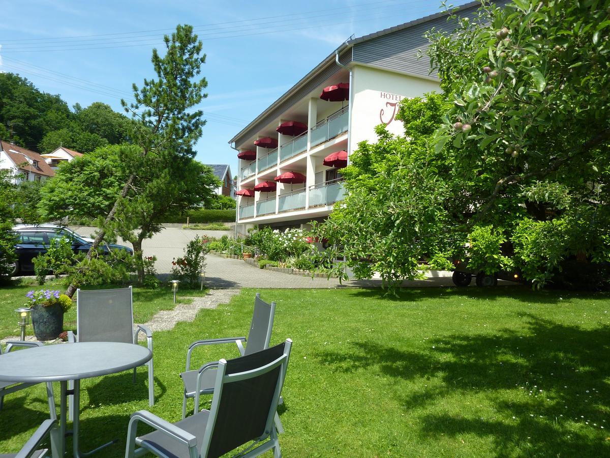 Hotel Garni Jaegerhof ジクマリンゲン エクステリア 写真